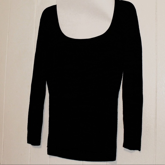 Doncaster Tops - 🆕Doncaster Black Pullover Crinkle Knit Top